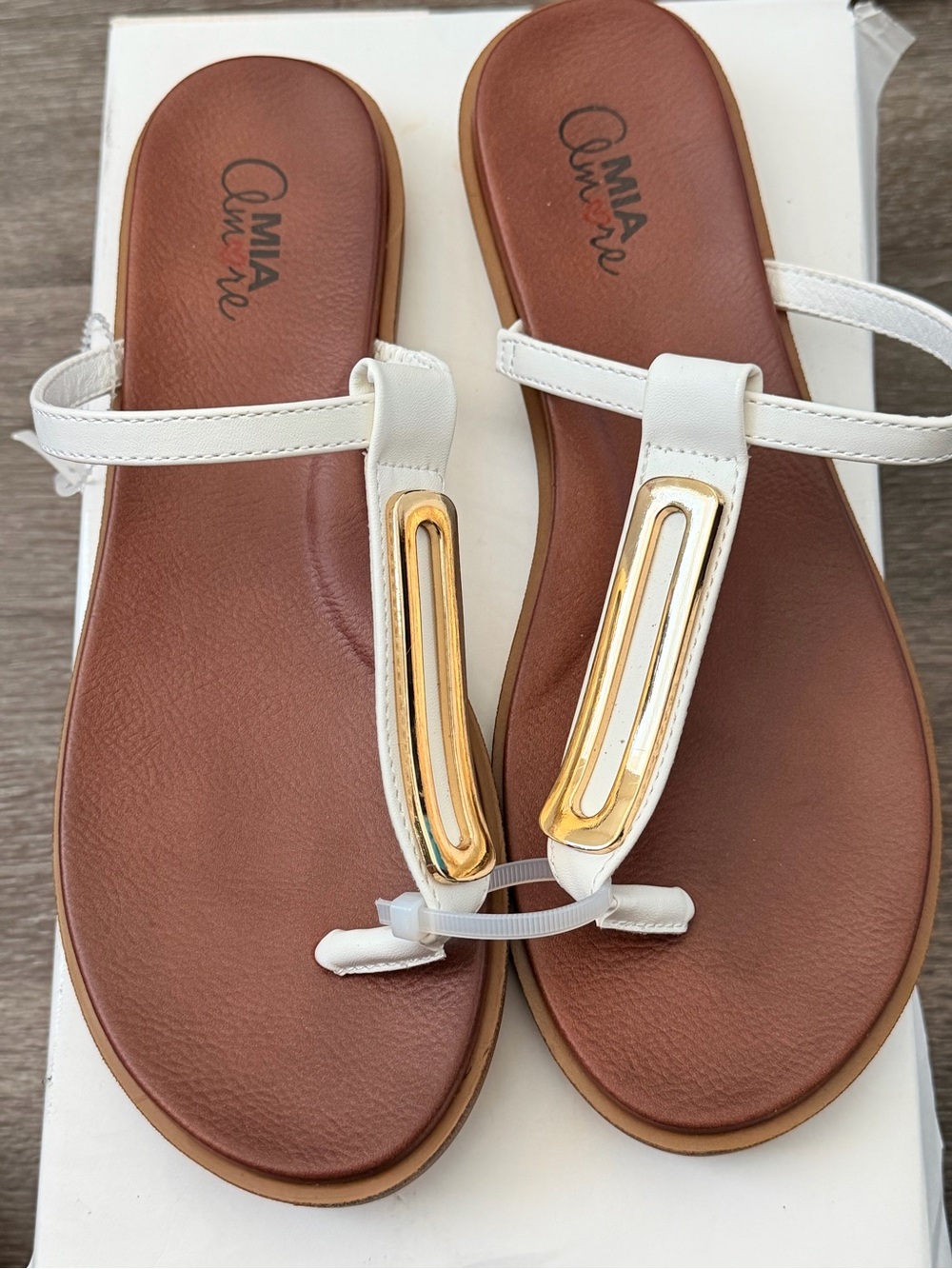 Mi Amore White Thong Sandals with Gold Accent